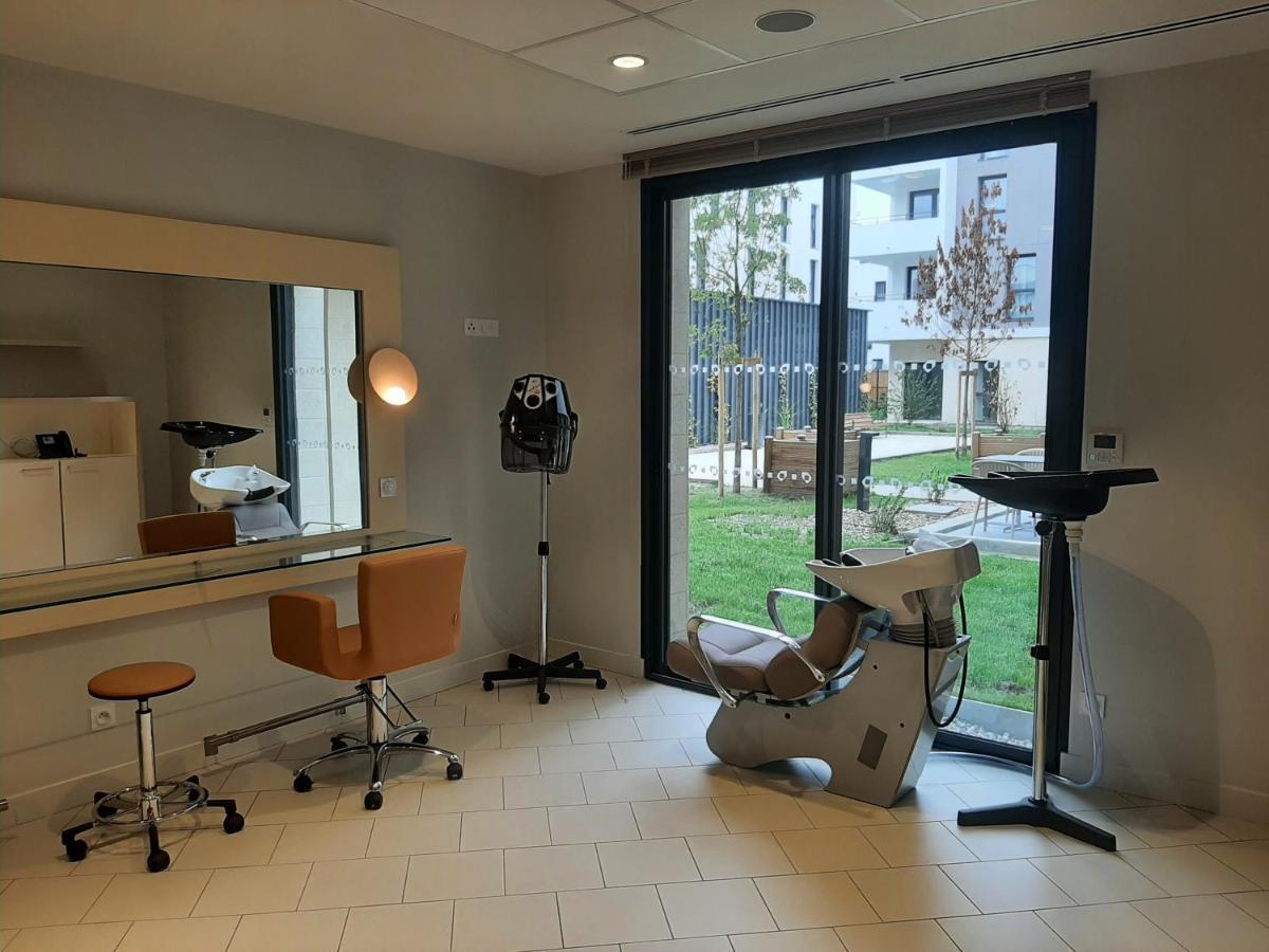 Domitys L'Opaline Aparthotel Villenave-d'Ornon Bagian luar foto