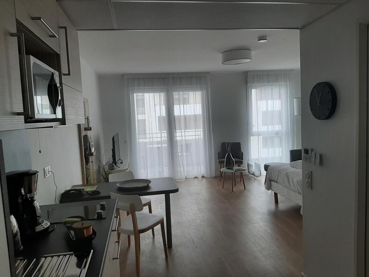 Domitys L'Opaline Aparthotel Villenave-d'Ornon Bagian luar foto